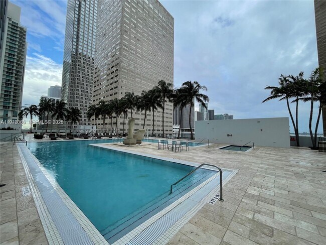 Building Photo - 325 S Biscayne Blvd