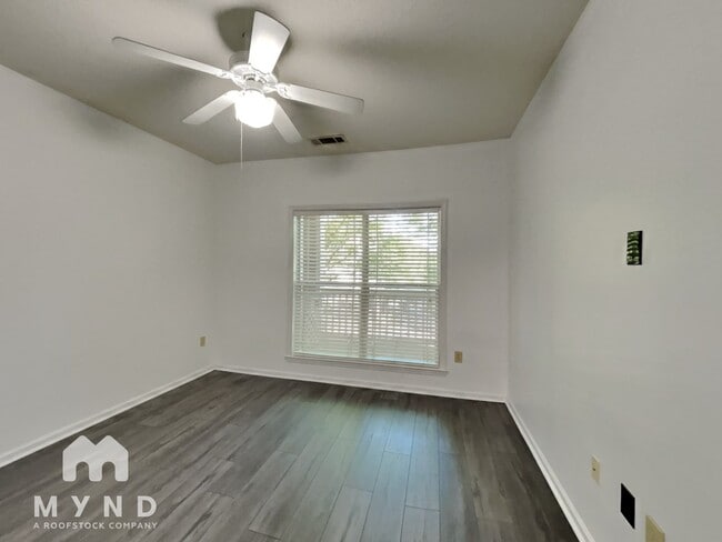 Building Photo - 4333 Dunwoody Park