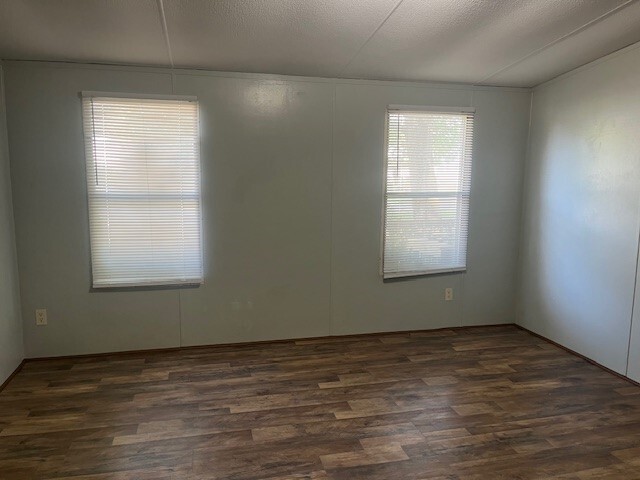 Building Photo - 15182 Paradise Cove Dr