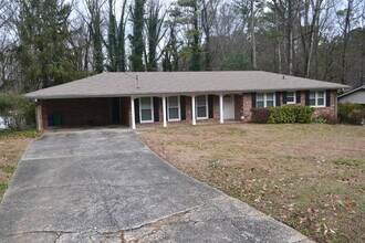 Building Photo - Wonderful Evergreen Hills Community 3 Bed 2 bath Large Lot Single Family Rental