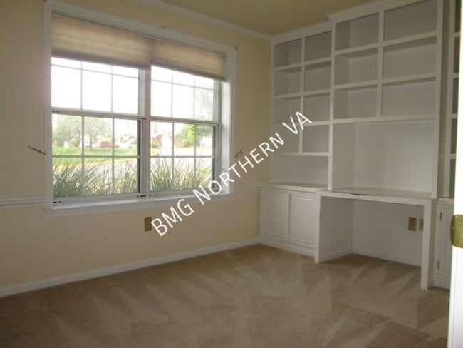 Building Photo - 21108 Twinridge Square