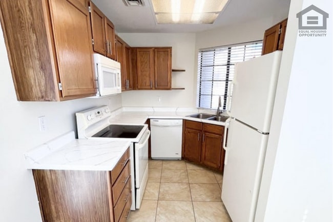 Building Photo - 2Bed/2Bath Apartment at Mesa Dr/Brown Rd! Ready for Immediate Move-In!