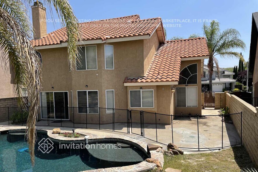 Building Photo - 20325 Calhaven Dr