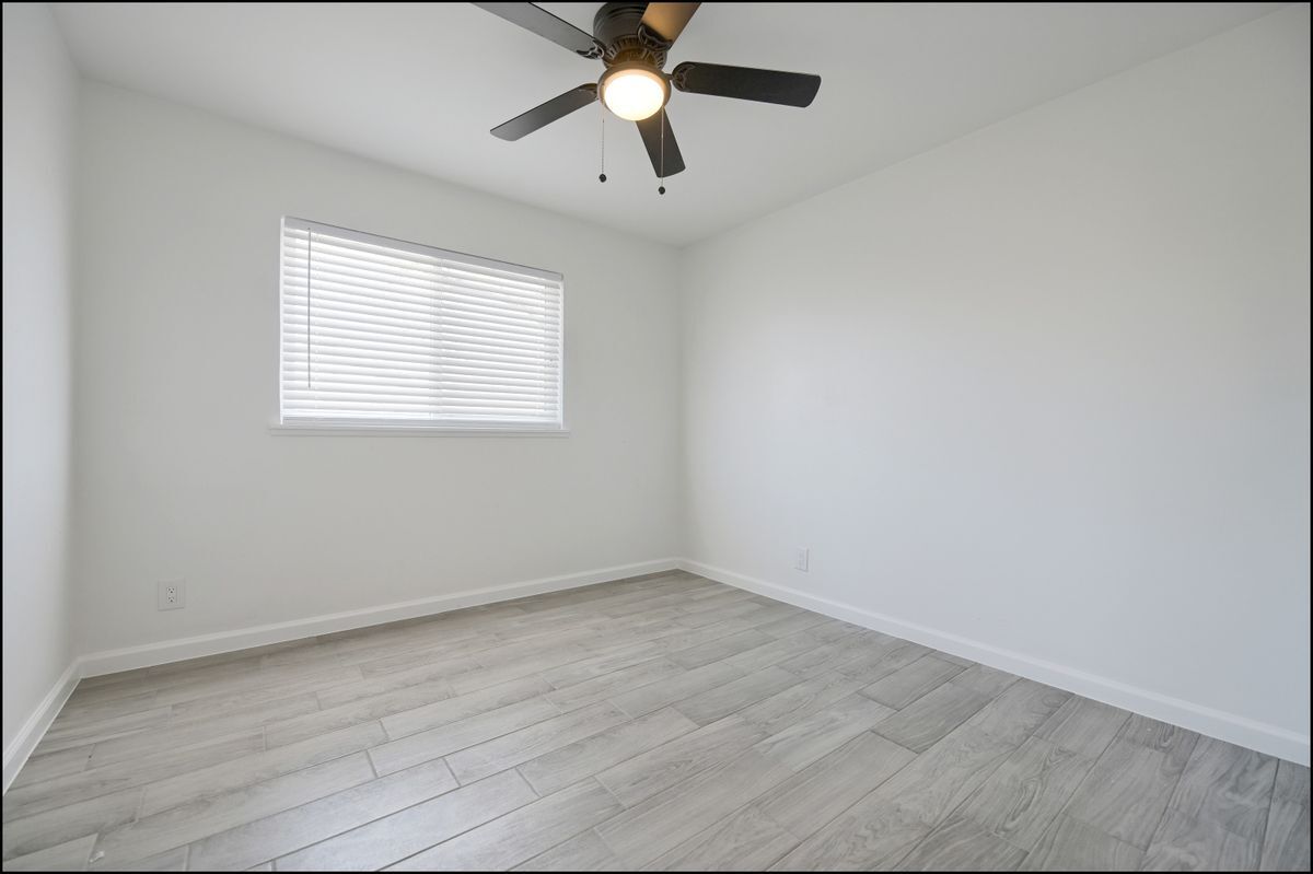 Building Photo - 8617 Darlina Dr
