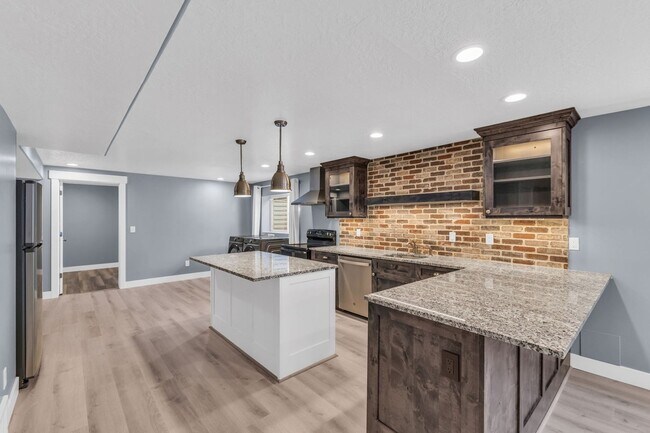 Building Photo - 2 BD 1 BA Mother-in-Law Unit at Point of the Mountain