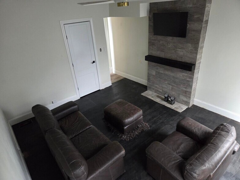 Building Photo - 474 Dayton St