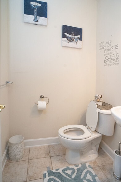 Lower Level Bath - 604 Kingfisher Ave