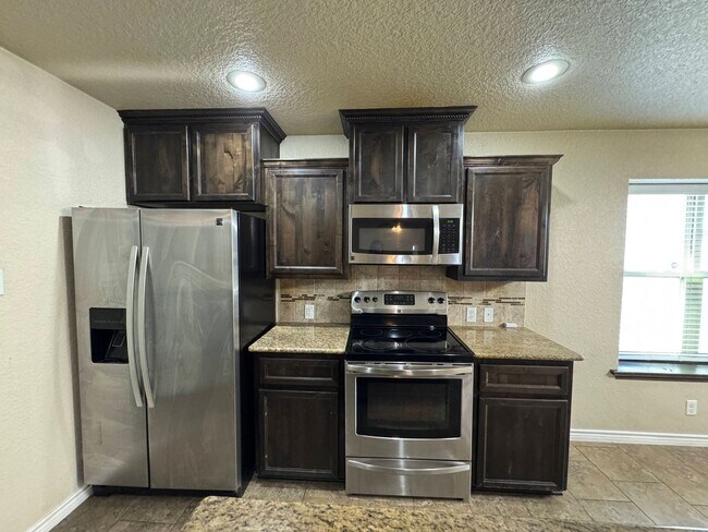 Building Photo - 601 W Little Dipper Dr