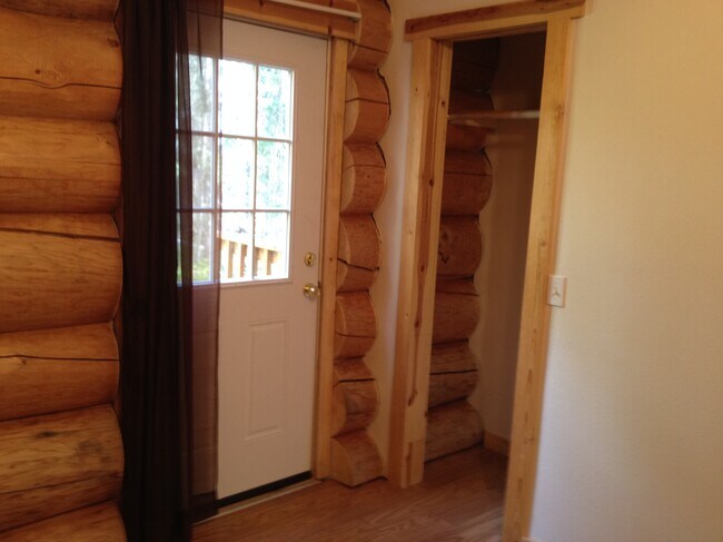 Building Photo - 3911 Murphy Dome Rd