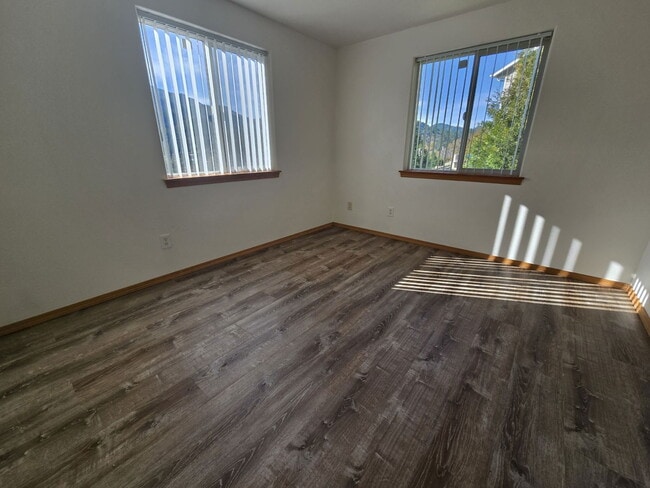 Building Photo - 324 Maylea Pl