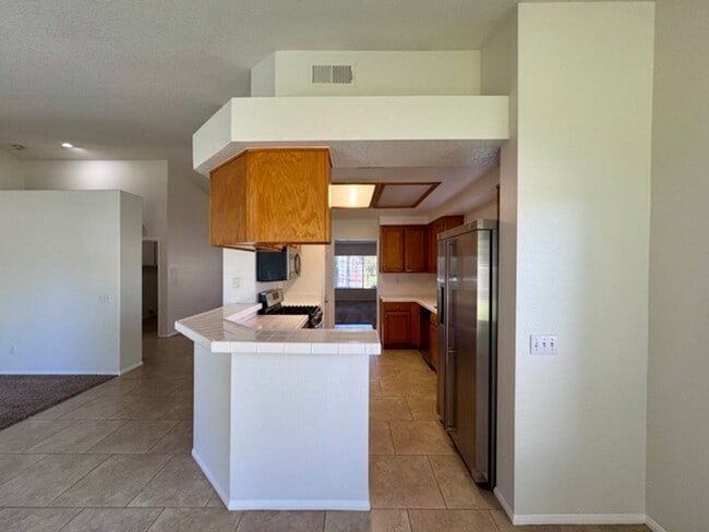 Building Photo - Spacious South Corona Single Story with 3 ...