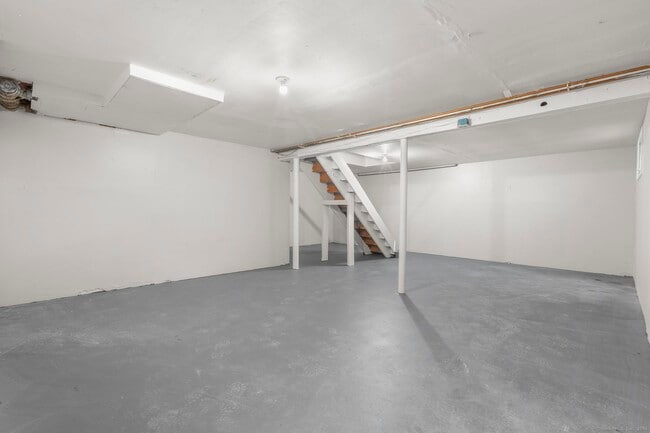 Building Photo - 267 N Washington St