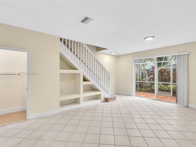 Building Photo - 3932 San Simeon Ln