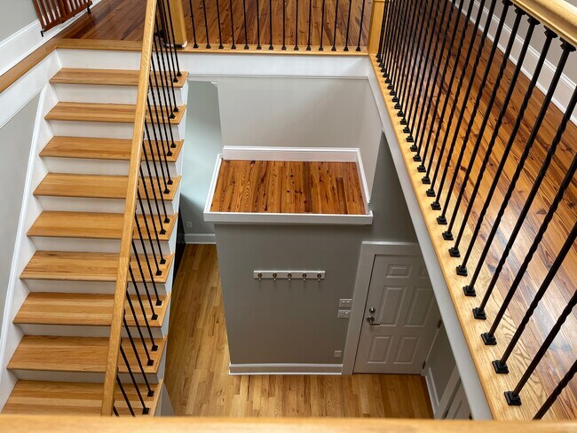 Building Photo - 116 E Council St