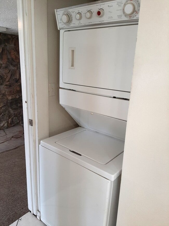 Building Photo - 1007 23rd Street Rd