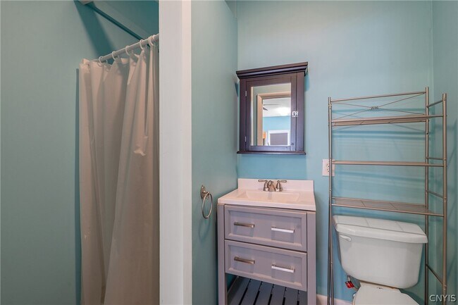 Building Photo - 51 Singleton St