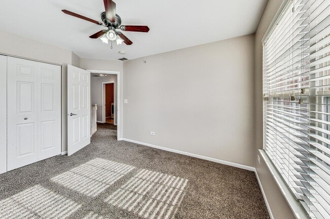 Building Photo - 1686 Buckingham Dr