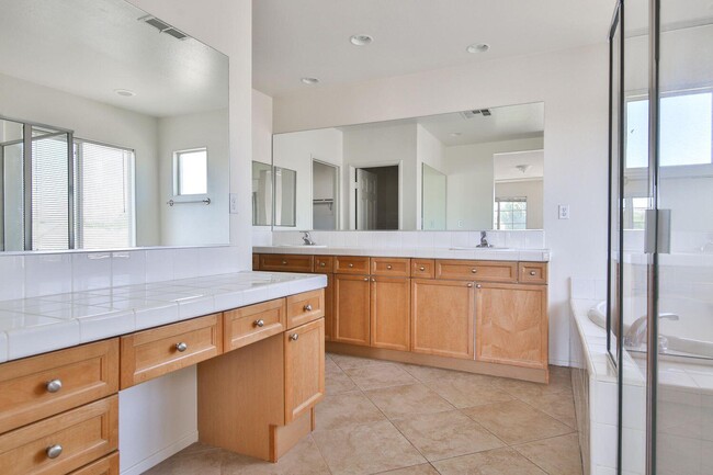 Building Photo - 83284 Lightning Rd