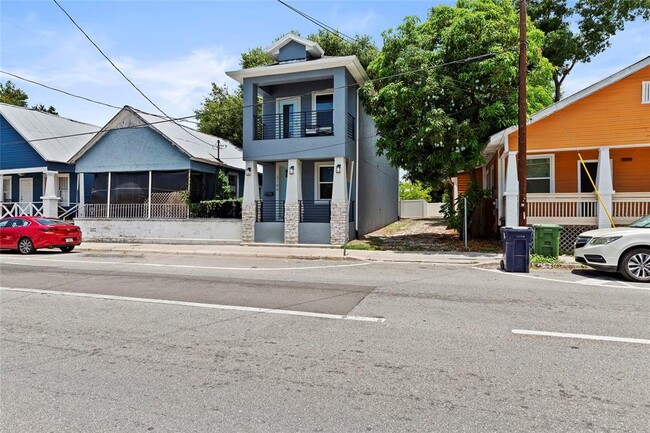 Building Photo - 2106 E 17th Ave