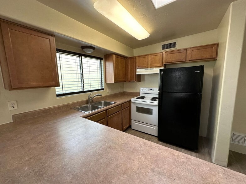 Building Photo - 6574 S Avenida Santa Carolina