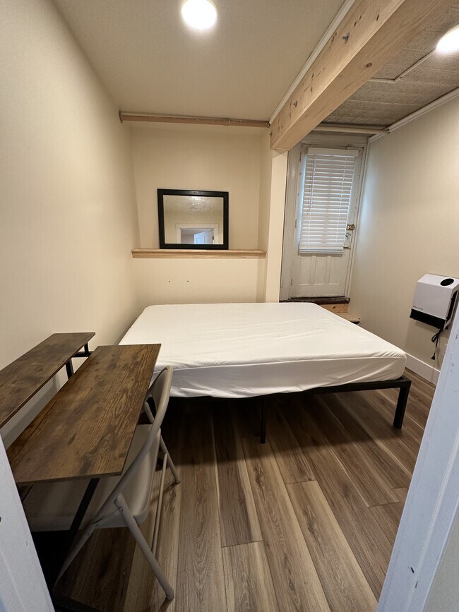 Building Photo - 49 13th St