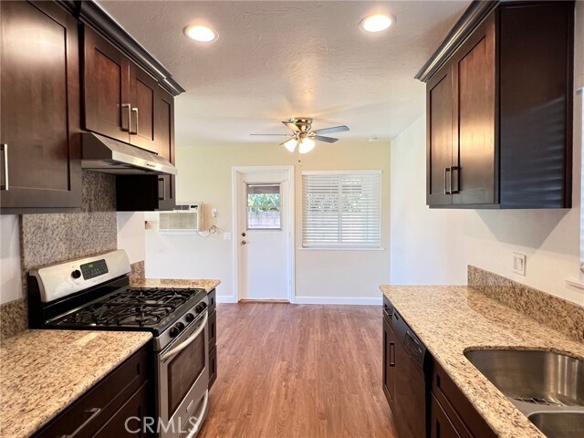 Building Photo - 11862 Steele Dr