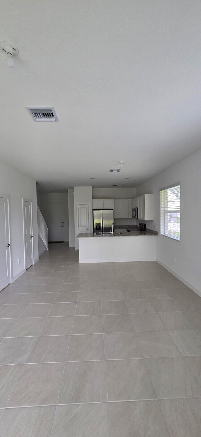 Building Photo - 202 Lakeside Lndg Dr
