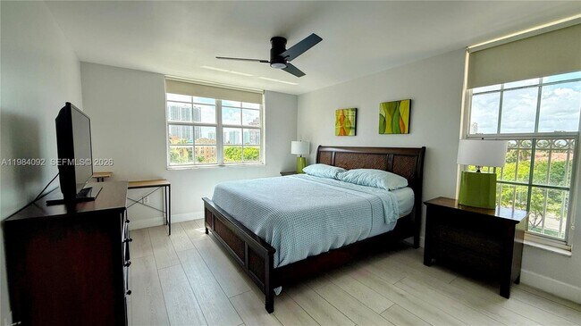 Building Photo - 19701 E Country Club Dr