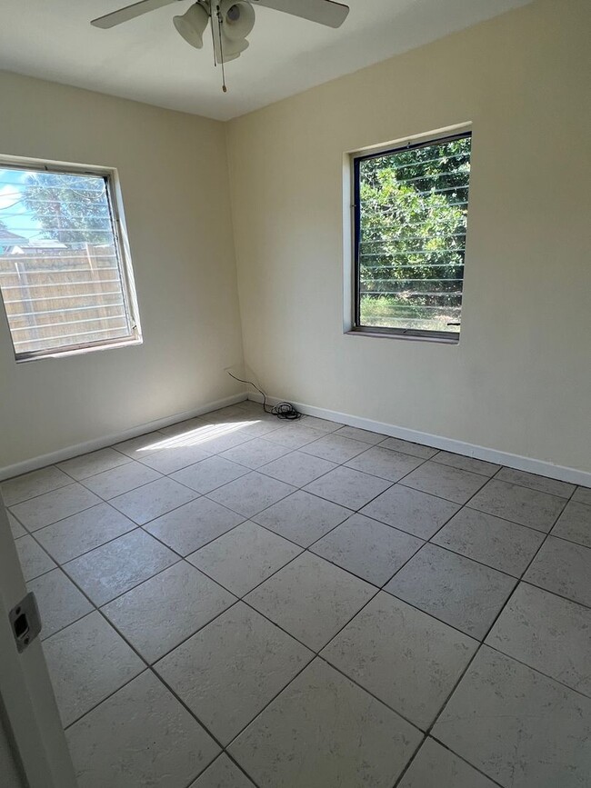 Building Photo - 2 BEDROOM 1 BATHROOM SINGLE FAMILY HOME- COMING SOON