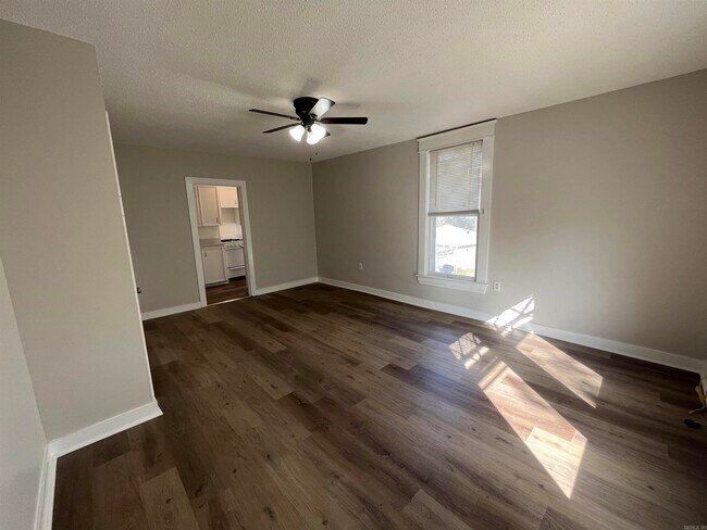 Building Photo - 1020 Kavanaugh Blvd