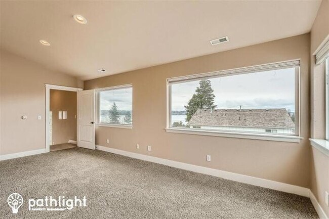 Building Photo - 6521 Eastside Drive Northeast, Tacoma, WA,...