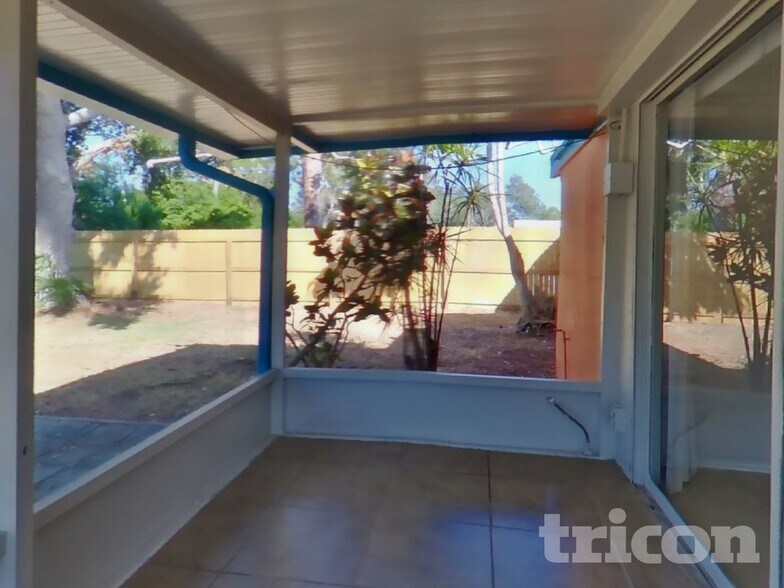 Building Photo - 2432 Breakwater Cir