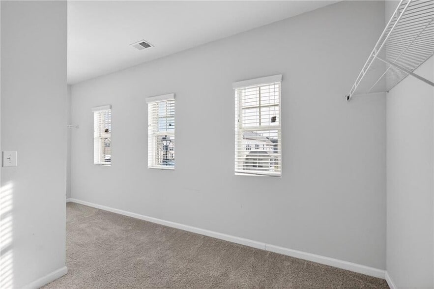 Building Photo - 3204 Goldberry St