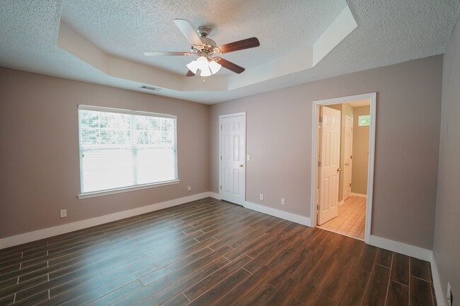 Building Photo - Coming Available!