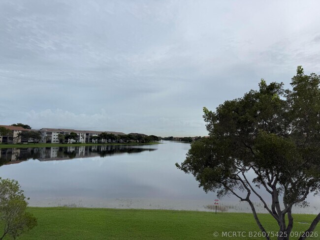 Building Photo - 13800 SW 5th Ct