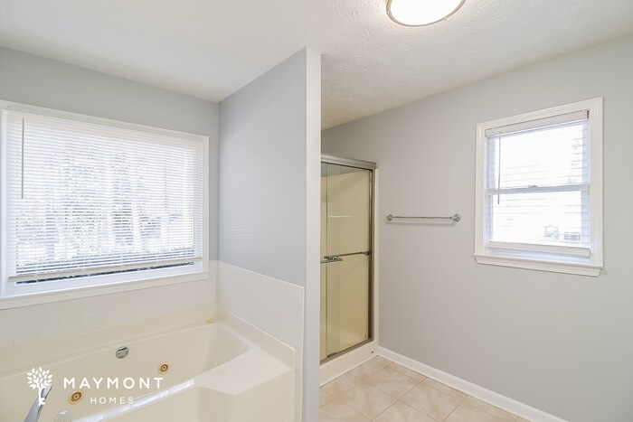 Building Photo - 295 N Oakland Cir