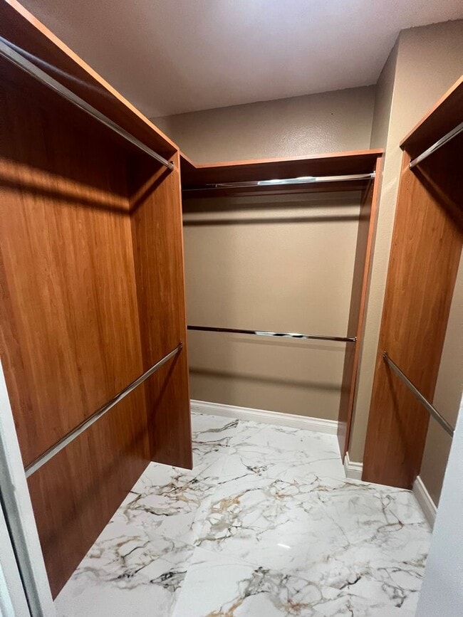 Building Photo - ***Open showing Tues 3/17/2026 !pm-2pm $500 off your first month rent! Beautiful 4bed with large ...