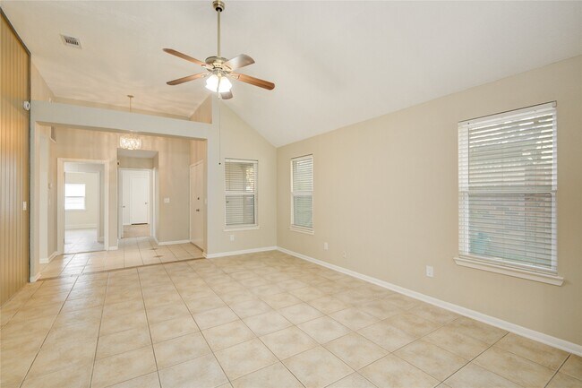 Building Photo - 5006 Westfield Village Dr
