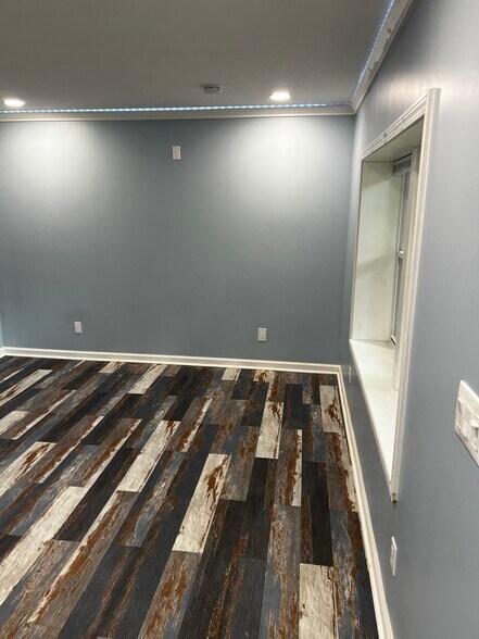 Building Photo - 289 Fox Trl