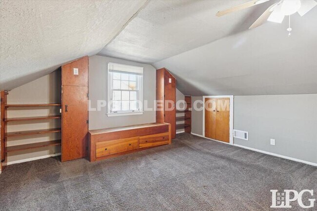 Building Photo - 4336 Lyman Ave