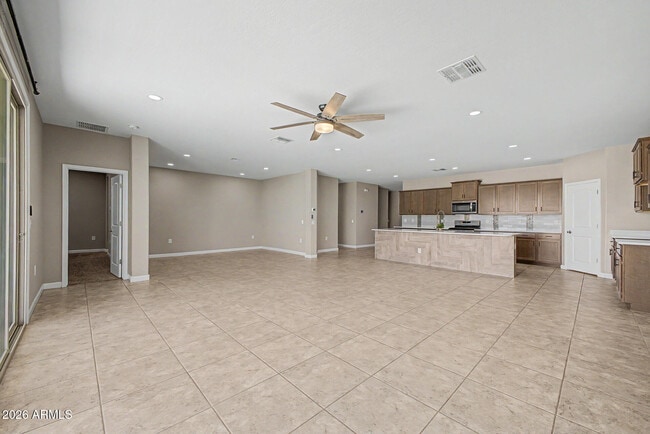 Building Photo - 30731 W Monterey Dr