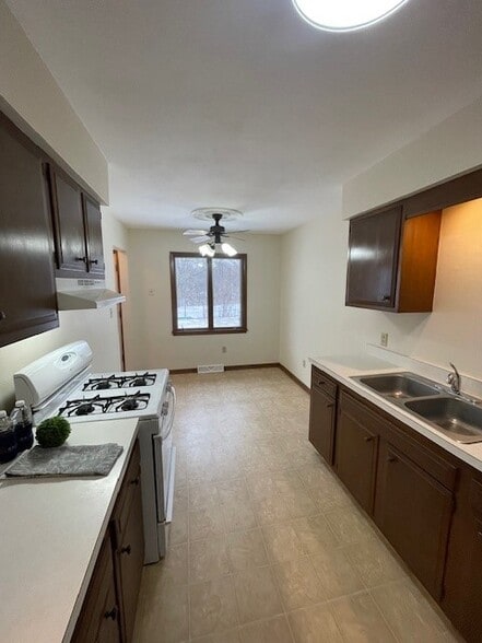 Building Photo - 2107 Judson Ct