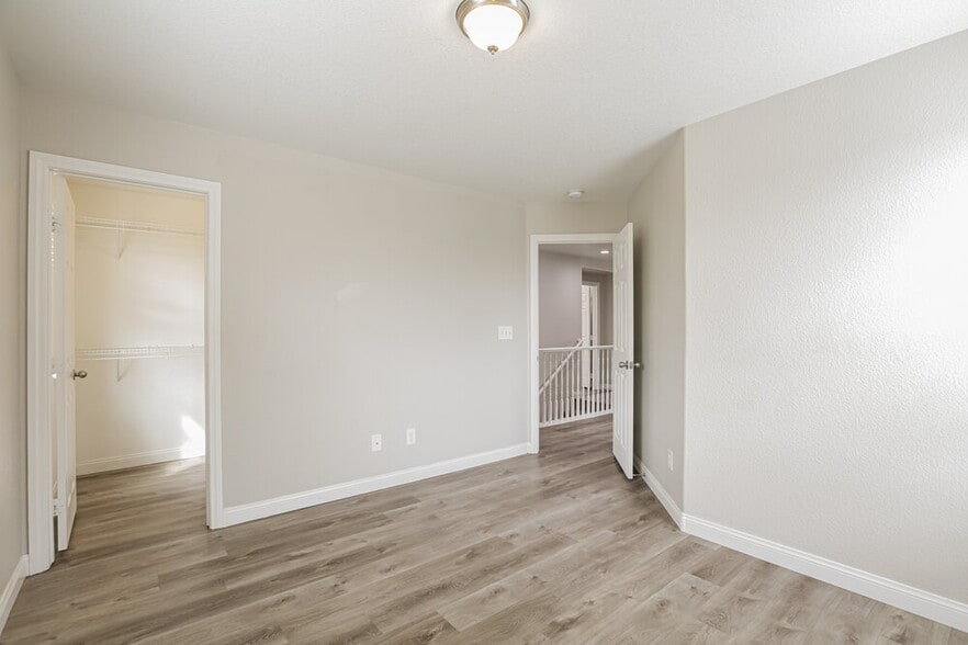 Building Photo - 10810 W Old Ironsides Ave