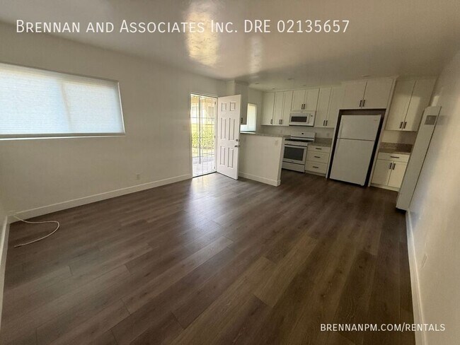 Building Photo - 4209-4221 3rd Avenue-4217