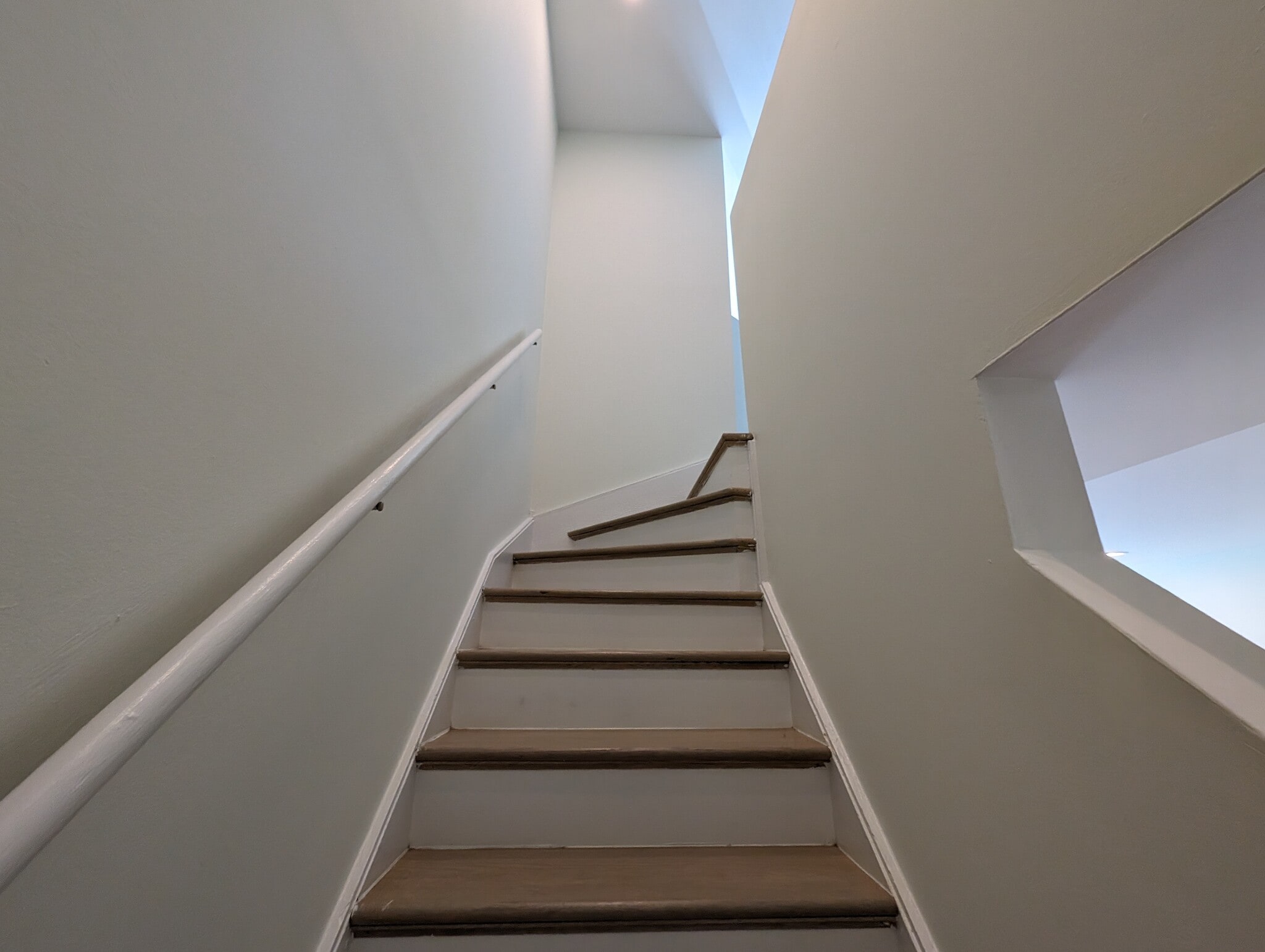 Building Photo - 932 W Grace St