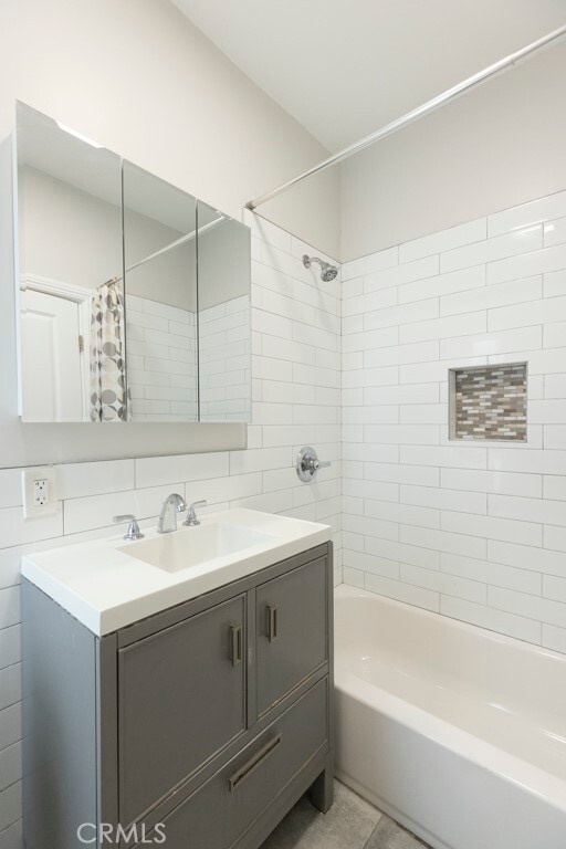 Building Photo - 2152 Locust Ave