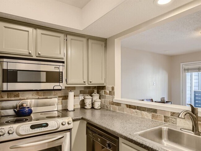 Building Photo - 1404 Norwalk Ln