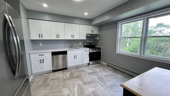 Building Photo - 133 Iceland Dr