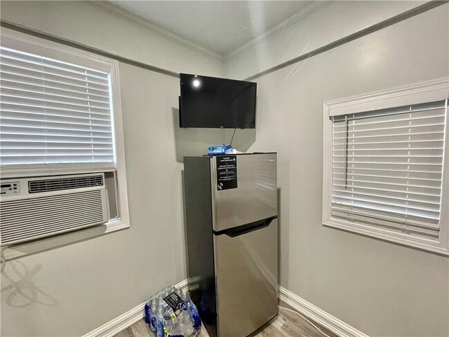 Building Photo - 6068 Tracy Valley Dr NW