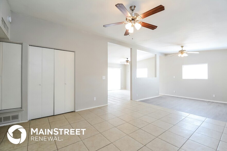 Building Photo - 7530 E Poinciana Dr